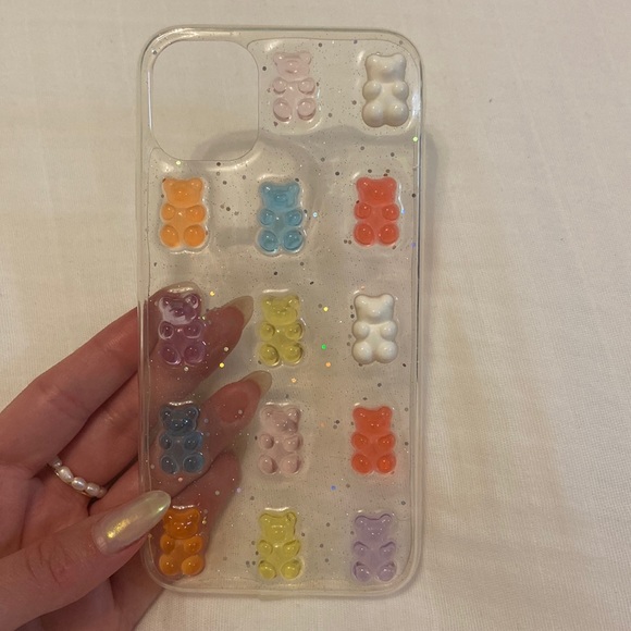 iPhone 11 phone case with gummy bears - Picture 1 of 3